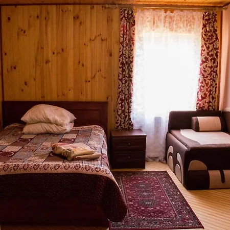 компанійське Дерев'яний котедж